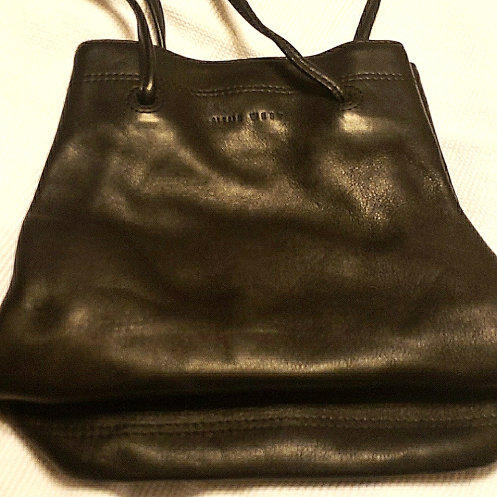 Nine West Black leather medium size purse